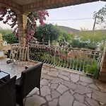 Three-bedroom In I Lejlighed
