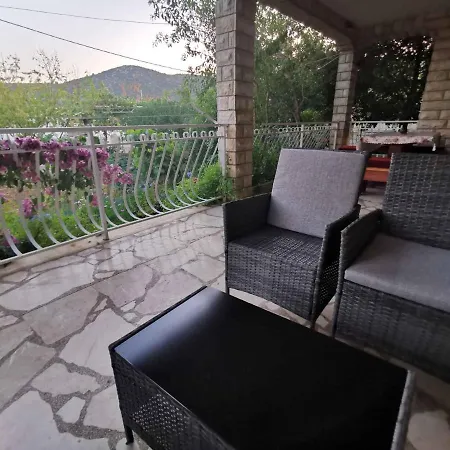 Daire Three-bedroom In I *