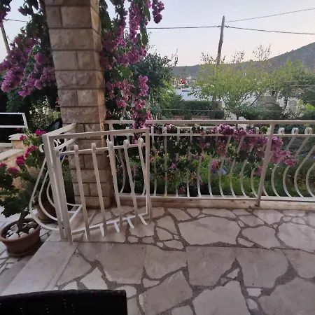 Three-bedroom In I Daire