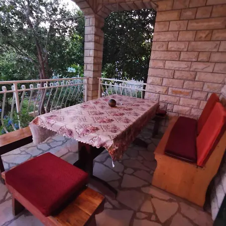 Three-bedroom In I Daire
