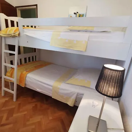 Three-bedroom In I Vinisce