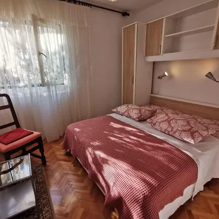 Three-bedroom In I Daire