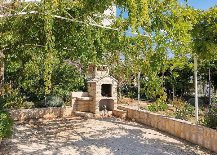 Three-bedroom In I * Vinišće